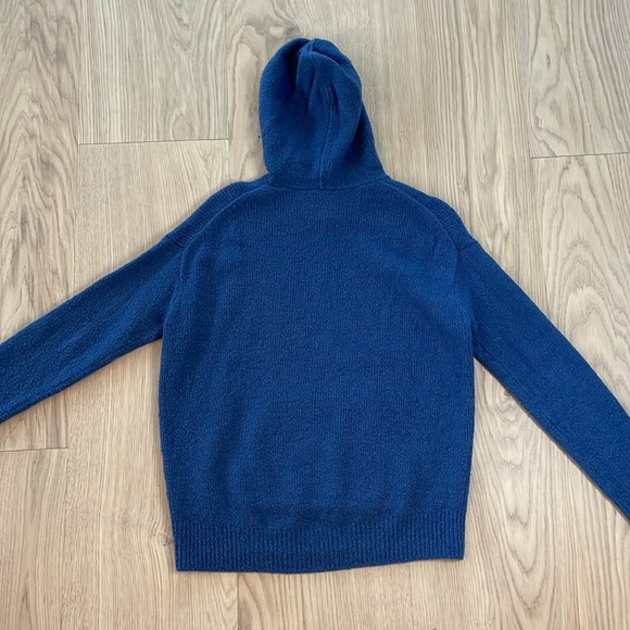 Vince Blue Hooded Sweater size Medium - Picture 7 of 7